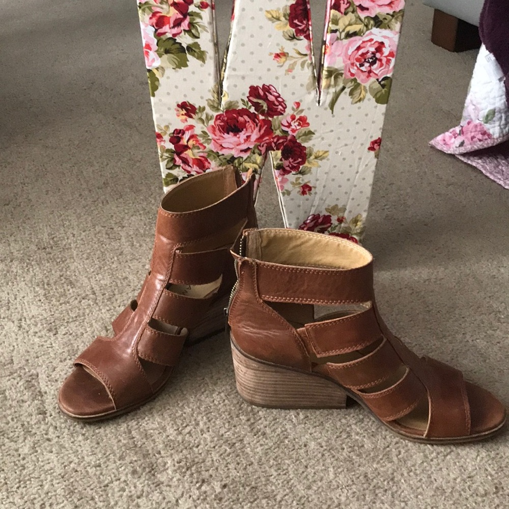 Lucky Brand shoes